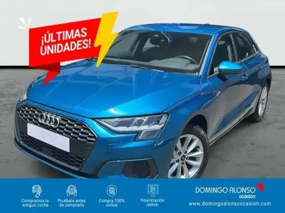 Usado Audi A3 110 CV (80 kW) 2023 Azul Berlina