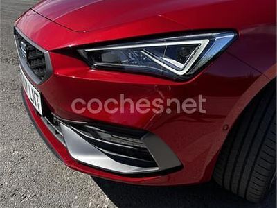 Usado Seat Leon FR 150 CV (110 kW) 2021 Rojo Berlina