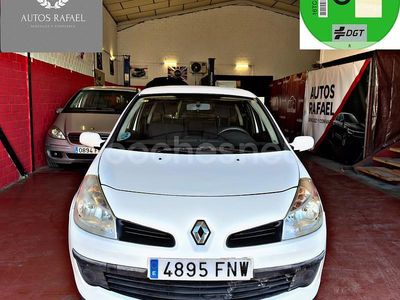 Blanco Usado 2007 Renault Clio II Authentique Berlina | 2990 € (Precio justo)
