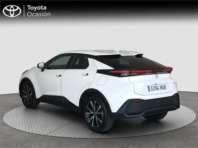 Begagnad Toyota C-HR Advance 140 HK (102 kW) 2025 Vit SUV