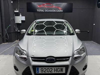 Usado Ford Focus 115 CV (84 kW) 2011 Plateado Berlina