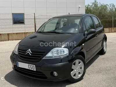 Usado Citroën C3 Exclusive 70 CV (51 kW) 2004 Negro Berlina