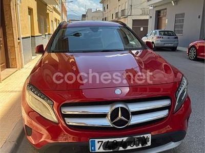 Usado Mercedes GLA180 Style 122 CV (89 kW) 2016 Rojo SUV