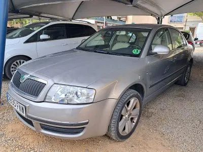 Usado Skoda Superb Elegance 150 CV (110 kW) 2007 Beige Berlina