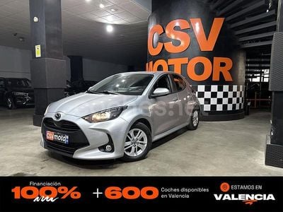 Gris / plata Usado 2023 Mazda 2 Center-Line Berlina | 15.850 € (Precio justo)
