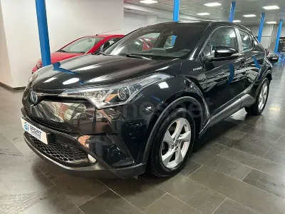 Usado Toyota C-HR Active 122 CV (89 kW) 2019 Negro SUV