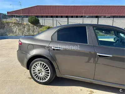 Usado Alfa Romeo 159 Distinctive 150 CV (110 kW) 2007 Verde Berlina
