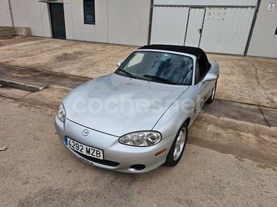 Usado Mazda MX5 110 CV (80 kW) 2002 Gris / plata Descapotable
