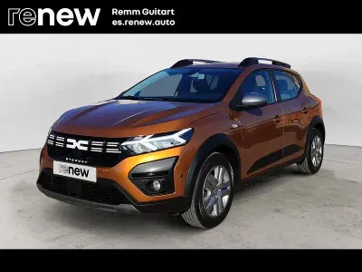 Usado Dacia Sandero Expression 91 CV (66 kW) 2023 Naranja Berlina