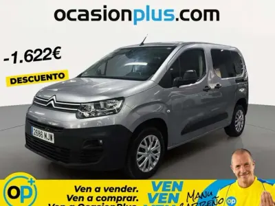 Usado Citroën Berlingo Live 102 CV (75 kW) 2023 Plateado Monovolumen
