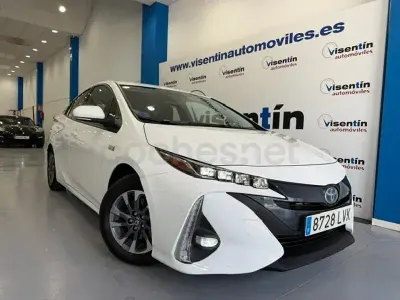 Usado Toyota Prius Advance 122 CV (89 kW) 2022 Blanco Utilitario