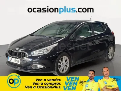 Usado Kia Ceed GT 128 CV (94 kW) 2012 Negro Berlina