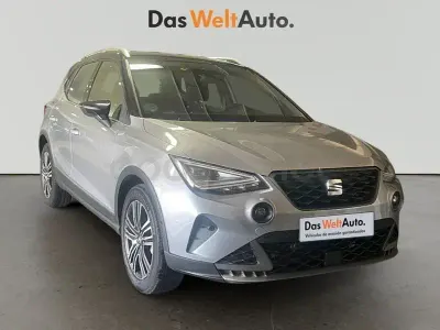 Usado Seat Arona FR 110 CV (80 kW) 2024 Gris / plata SUV