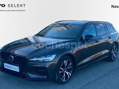 Gris / plata Usado 2023 Volvo V60 Plus Familiar | 38.900 € (Caro)