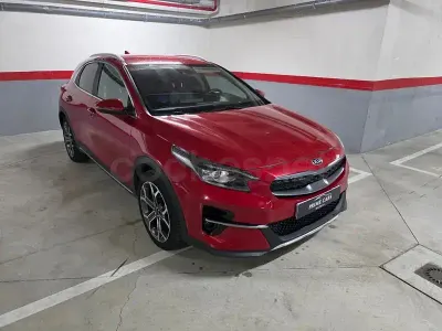 Usado Kia XCeed 141 CV (103 kW) 2021 Rojo SUV