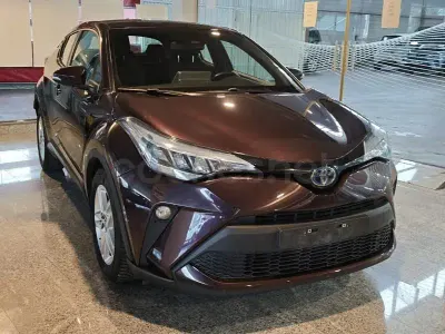 Usado Toyota C-HR Active 122 CV (89 kW) 2022 Granate SUV