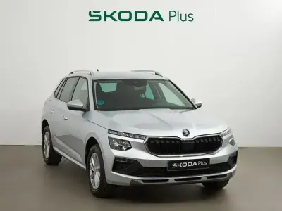 Usado Skoda Kamiq Selection 116 CV (85 kW) 2025 Gris plata SUV