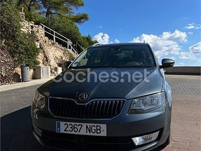 Azul Usado 2017 Skoda Octavia Ambition Familiar | 11.900 € (Caro)