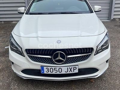 Usado Mercedes CLA200 Urban 136 CV (100 kW) 2017 Blanco Berlina