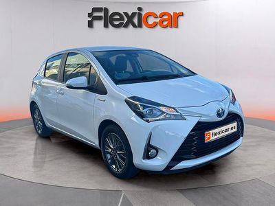 Usado Toyota Yaris Hybrid Active 100 CV (73 kW) 2020 Blanco Utilitario