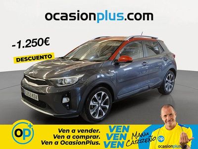 Usado Kia Stonic 100 CV (73 kW) 2019 Gris / plata SUV