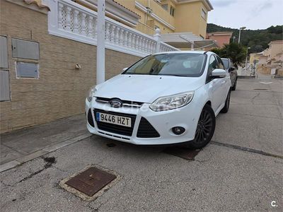 Usado Ford Focus 125 CV (91 kW) 2014 Blanco Berlina