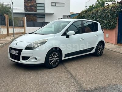 Usado Renault Scénic III Dynamique 105 CV (77 kW) 2010 Blanco Monovolumen