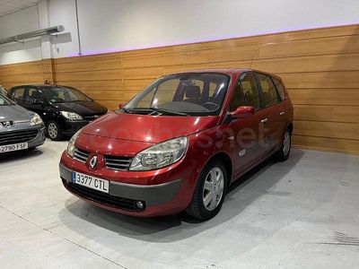 Usado Renault Grand Scénic II Dynamique 120 CV (88 kW) 2004 Granate Monovolumen
