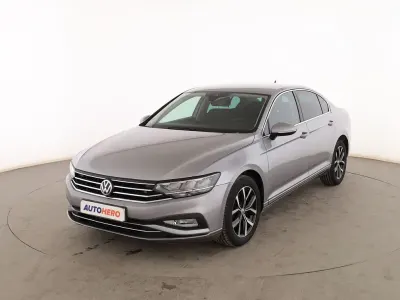 Usado VW Passat Business 150 CV (110 kW) 2020 Gris Berlina