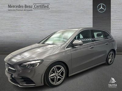 Usado Mercedes B200 AMG line 150 CV (110 kW) 2025 Gris / plateado Monovolumen