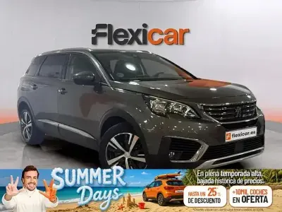Usado Peugeot 5008 Allure 130 CV (95 kW) 2019 Marrón SUV