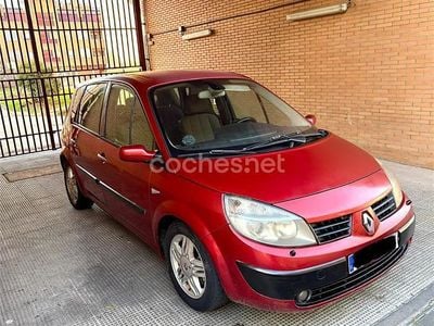 Granate Usado 2006 Renault Scénic II Dynamique Monovolumen | 2299 € (Precio justo)