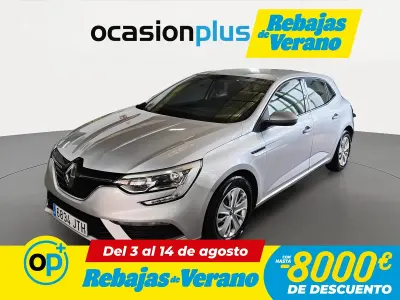 Usado Renault Mégane III Life 100 CV (73 kW) 2016 Gris Berlina