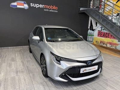 Usado Toyota Corolla Active 140 CV (102 kW) 2022 Gris / plata Berlina