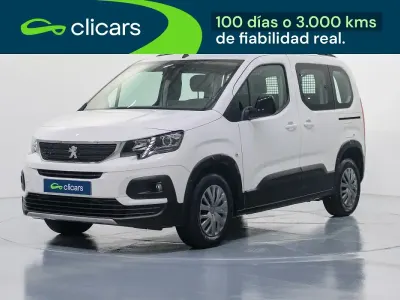 Begagnad Peugeot Rifter Allure 100 HK (73 kW) 2022 Vit Minibuss