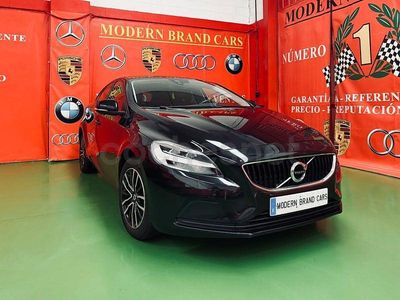 Usado Volvo V40 Momentum 120 CV (88 kW) 2019 Negro Berlina