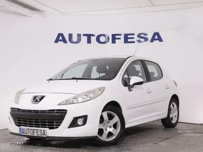 Usado Peugeot 207 Active 92 CV (67 kW) 2012 Plata