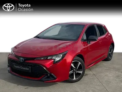Usado Toyota Corolla Active 140 CV (102 kW) 2025 Rojo Berlina