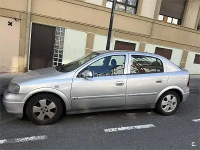 Usado Opel Astra Edition 103 CV (75 kW) 2003 Gris / plata Berlina