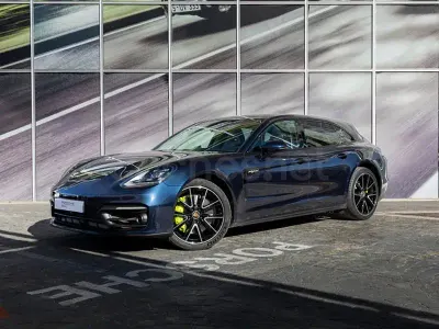 Usado Porsche Panamera Sport Turismo 462 CV (339 kW) 2022 Azul Familiar