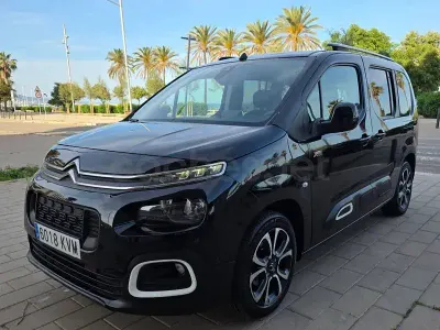Usado Citroën Berlingo PureTech 130 CV (95 kW) 2019 Negro Monovolumen