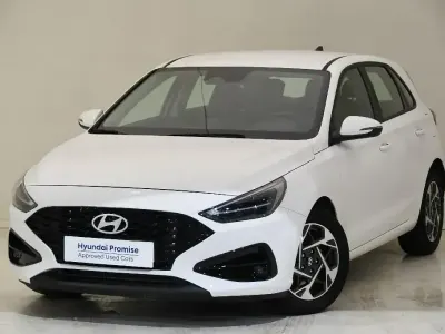 Begagnad Hyundai i30 100 HK (73 kW) 2024 Otro Sedan