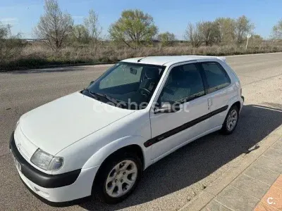 Usado Citroën Saxo VTR Sport 90 CV (66 kW) 1997 Blanco Utilitario