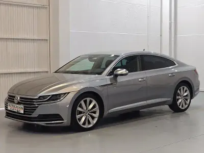 Usado VW Arteon 190 CV (139 kW) 2020 Gris / plata Berlina