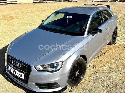 Usado Audi A3 Attraction 125 CV (91 kW) 2015 Gris / plata Berlina