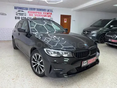 Usado BMW 330e Comfort Edition 292 CV (214 kW) 2021 Negro Familiar