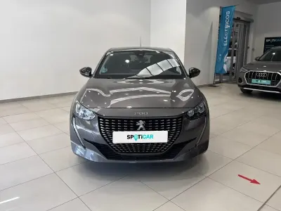 Usado Peugeot 208 Allure 101 CV (74 kW) 2022 Gris Utilitario