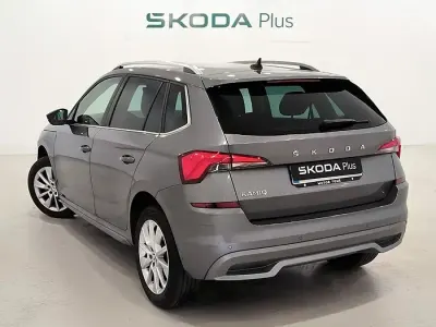 Usado Skoda Kamiq Style 150 CV (110 kW) 2023 Gris SUV