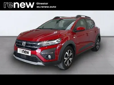 Usado Dacia Sandero Comfort 91 CV (66 kW) 2022 Rojo Berlina