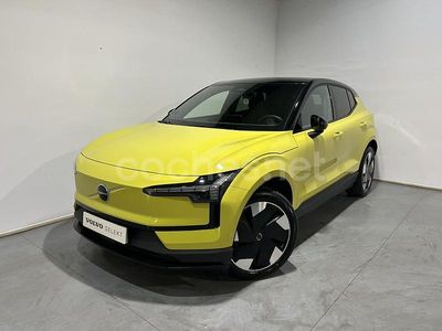 Usado Volvo EX30 Plus 200 kW (272 CV) 2024 Amarillo SUV